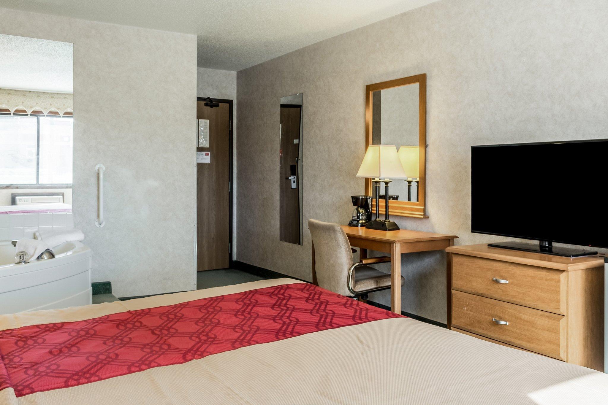 Econo North Lodge